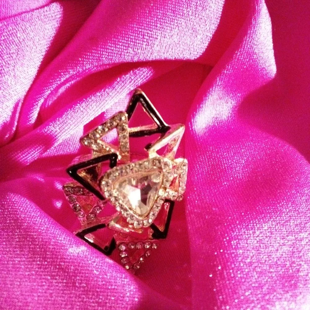 Tri Gold ring - Picture 14 of 15